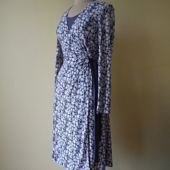 Bandolino long sleeve wrap Stretch dress size 8 - Picture 1 of 4